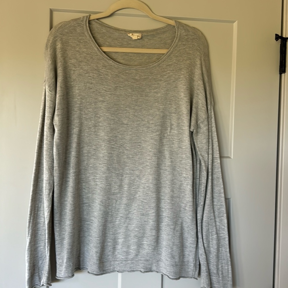 Hem & Thread lightweight grey sweater